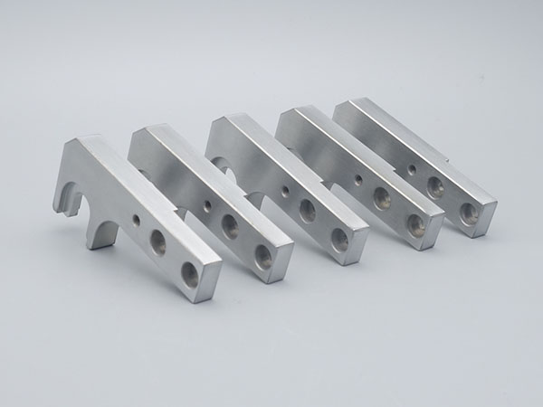 如何提高不銹鋼零件加工精度？的圖片